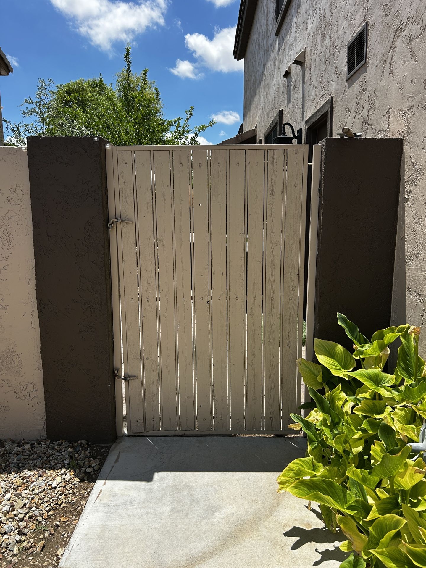 Gate 48x70