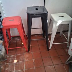 3 Metallic Stools $30 Dlls. Set Of 3.