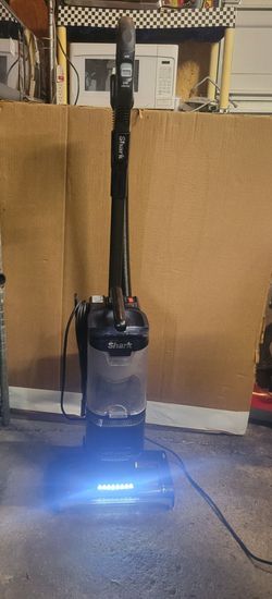 Shark vacuum Cleaner ...