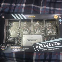 Panini America Revolution 2025 NFL Trading Cards (Debut Edition) box