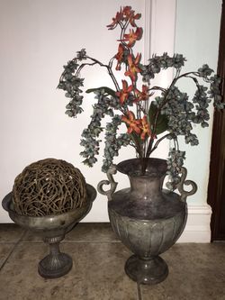 Iron vases set