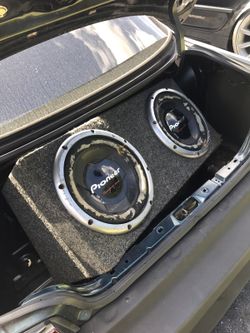 Pioneer subwoofers with speaker box