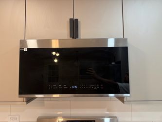 Samsung Microwave Over-The-Range 2.1 Cu. Ft. Bespoke In Fingerprint Resistant Stainless Steel