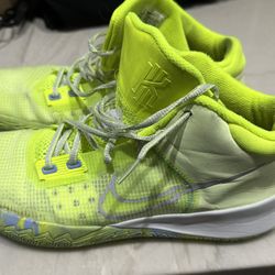 Nike Kyrie Flytrap 4 Barely Volt Basketball Sneakers-Men’s Size 10