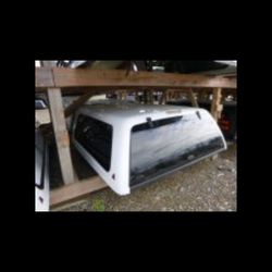 Leer Camper 2004-2006 Chevy/ Gmc 4 Doorr 