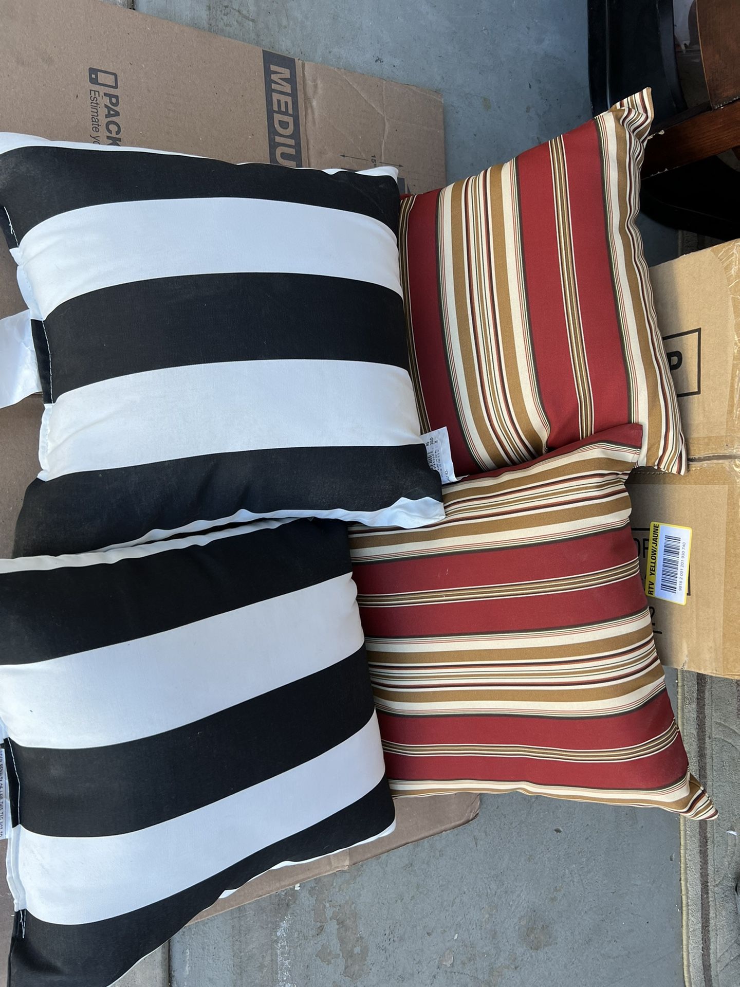 Patio Pillows 4