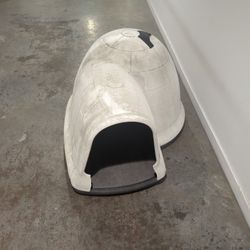 Igloo Dog House