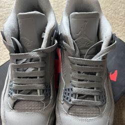 Air Jordan 4 Retro