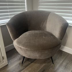 Lightly Used - Safavieh Arlette Velvet Retro Mid-Century Accent Chair