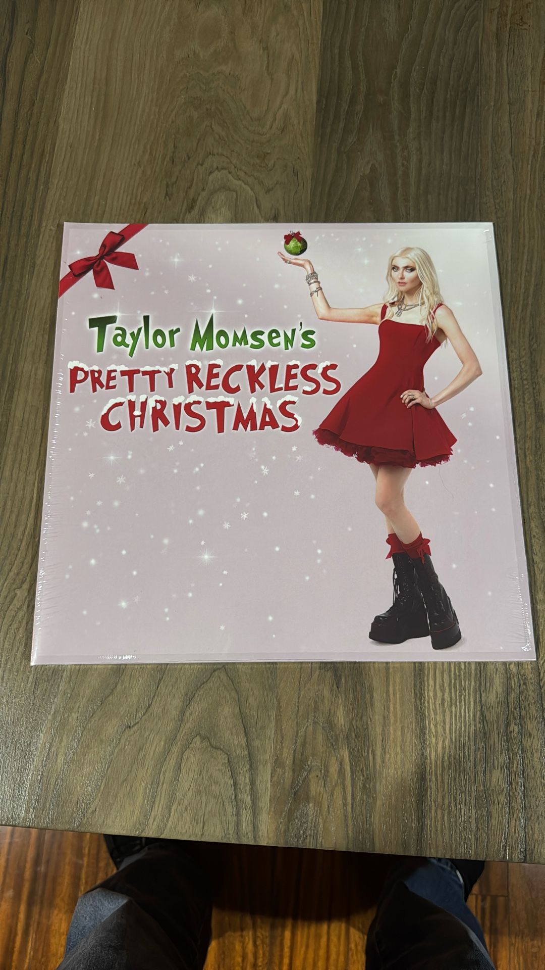 Taylor Momsen’s Pretty Reckless Christmas SIGNED