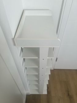 Shoe shelf
