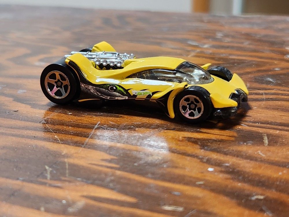 Hot Wheels Yellow Vulture