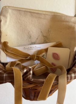 Gift custom basket