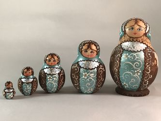 RUSSIAN NESTING DOLLS - HAND PAINTED