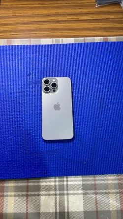 Iphone 15pro max 1Tb natural color unlock