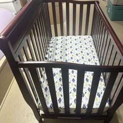 Baby Crib - Graco Stanton