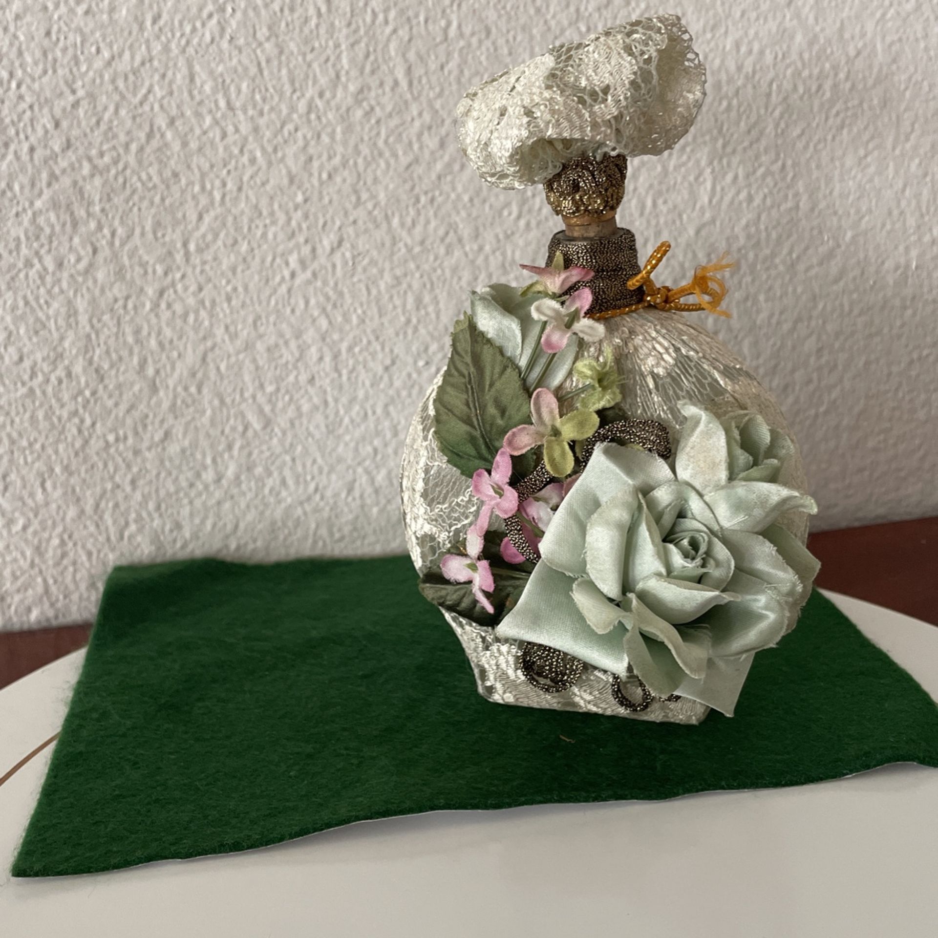 Perfume Bottle With Stopper