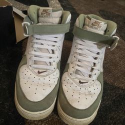 Air Force 1 Mid QS