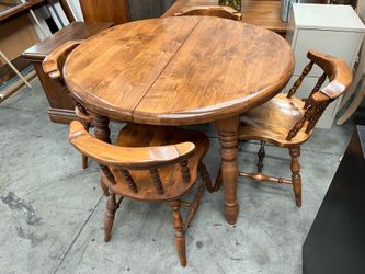 1970s solid wood Early American dining set with Watertown Expandable leafs