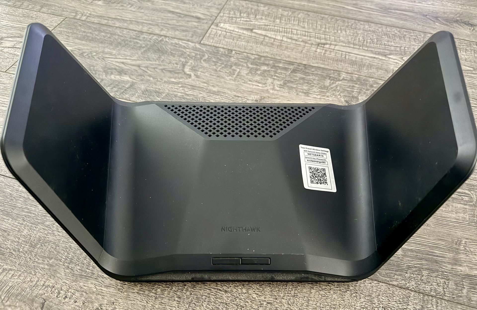 Netgear RAX78-100NAS Nighthawk Tri-Band AX8 8-Stream AX6200 WiFi 6 Router