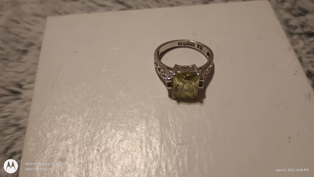 Ladies Ring