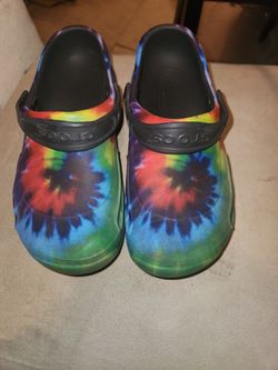 Crocks / Clogs  6m 8w