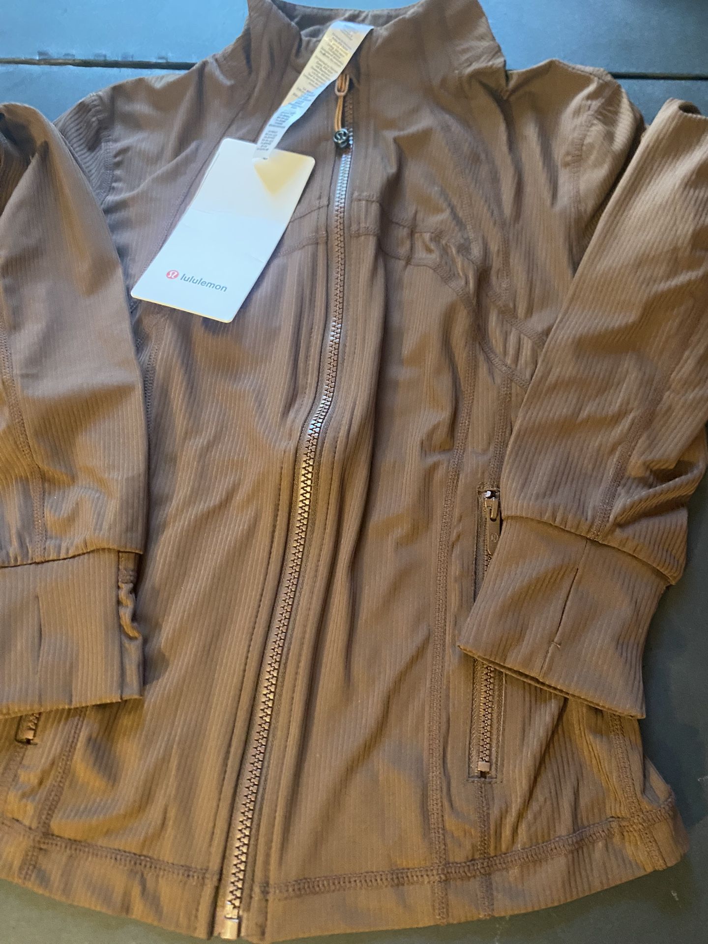  BROWN LULULEMON NYLON JACKET 