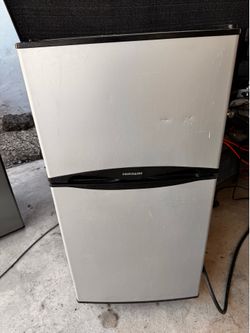 Frigidaire large style, mini refrigerator refrigerator