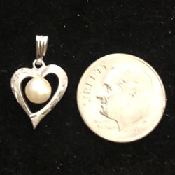 Nice Vintage STERLING Silver & Real Pearl Bracelet Heart Charm/Pendant 