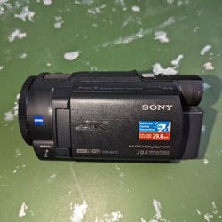 Sony 4K FDR-AX33