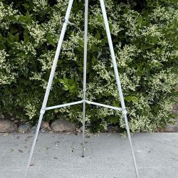 tripod display easels  - adjustable