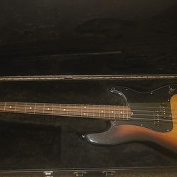 Fender Standard Precision Bass With Hard Case