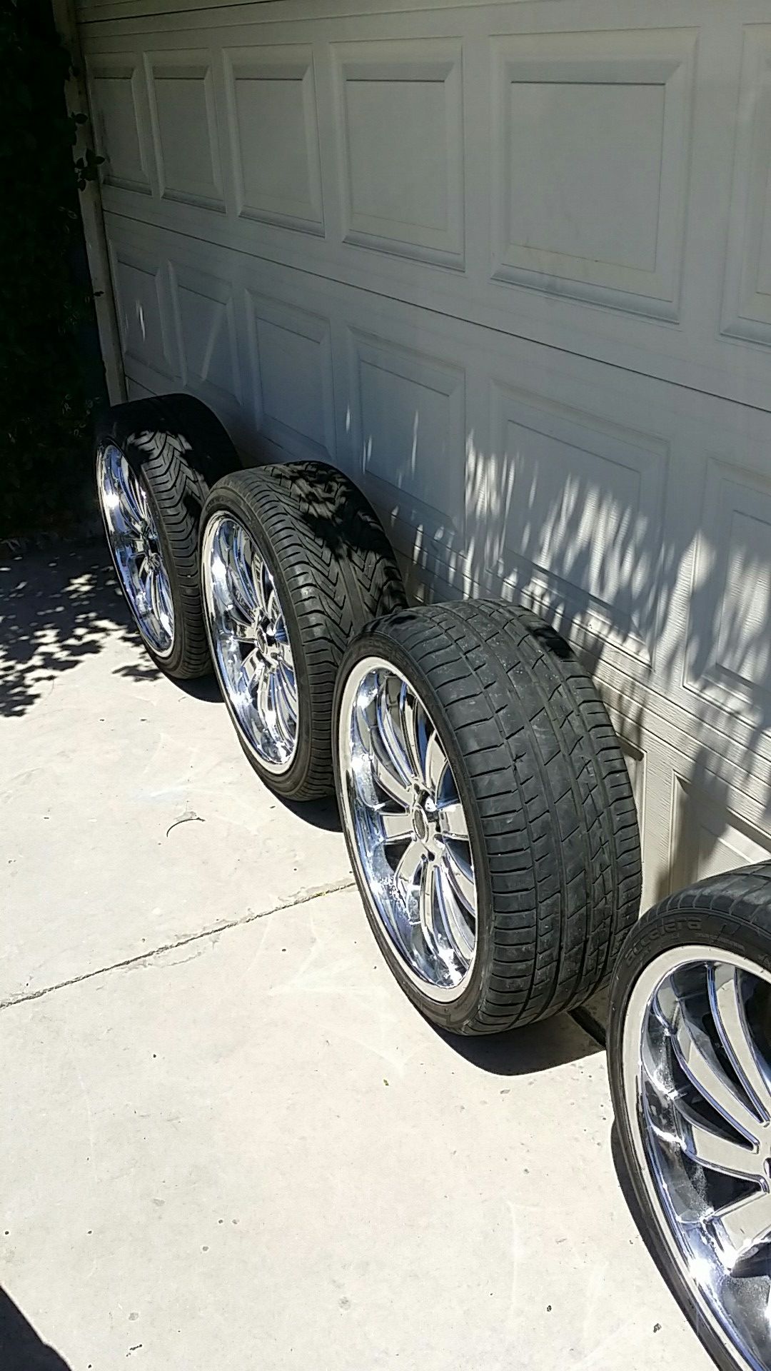 4 22 INCH LOW PROFILE CHROME RIMS & TIRES FOR CHRYSLER,DODGE,JEEP for ...