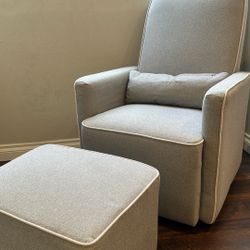 Comfortable Glider Rocking Chair with Ottoman – Great for Nursery or Living Room