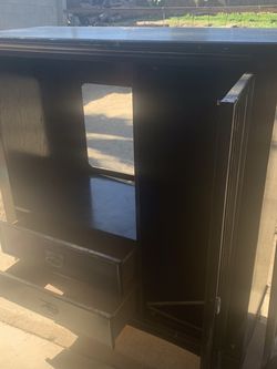 Free Cabinet