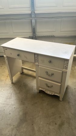 Vanity drawer