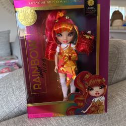 Rainbow Junior High Doll Laurel De’vious