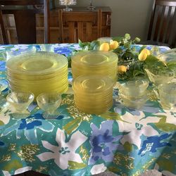Complete Set of Depression Glass-very rare