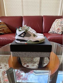 Jordan 4 Seafoam / Oil Green