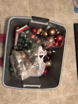 $30 tote of assorted Christmas ornaments