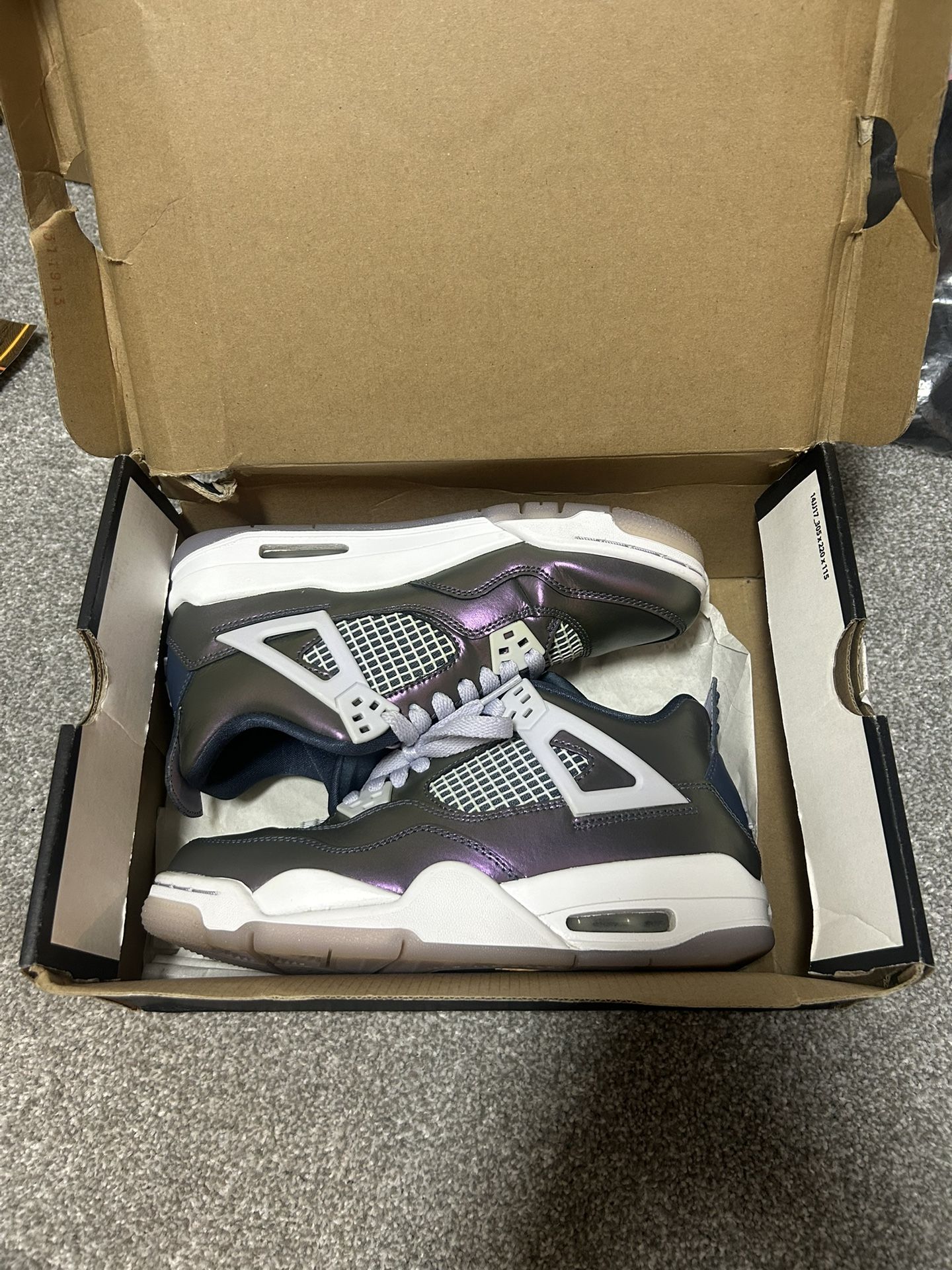 Jordan 4 Retro Monsoon Blue GS Size (7W/5.5Y) very good condition, Retail $245+