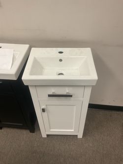 18” White Solid Wood Bathroom Vanity with Ceramic Top (V208)