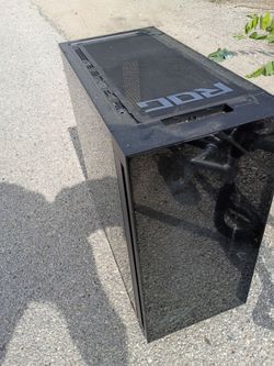 ASUS ROG gaming tower