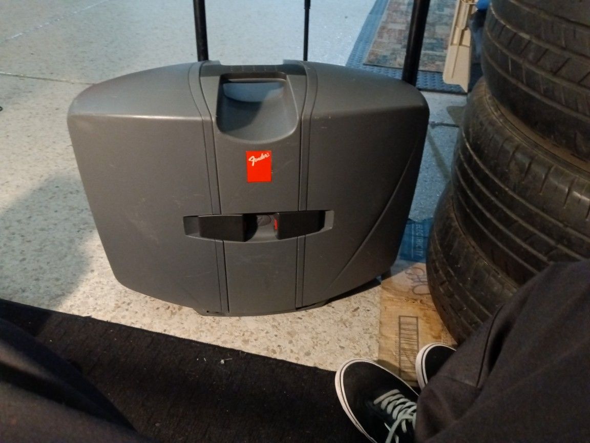 Fender Passport P-150 Portable Sound System