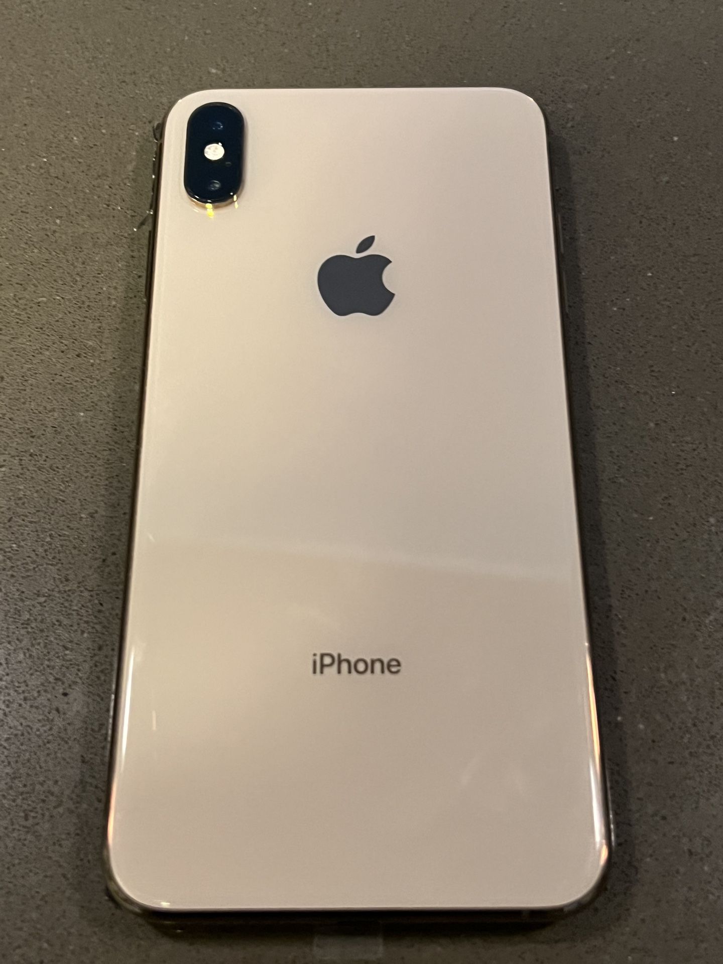 iPhone XS Max 512GB UNLOCKED for Sale in Portland, OR - OfferUp