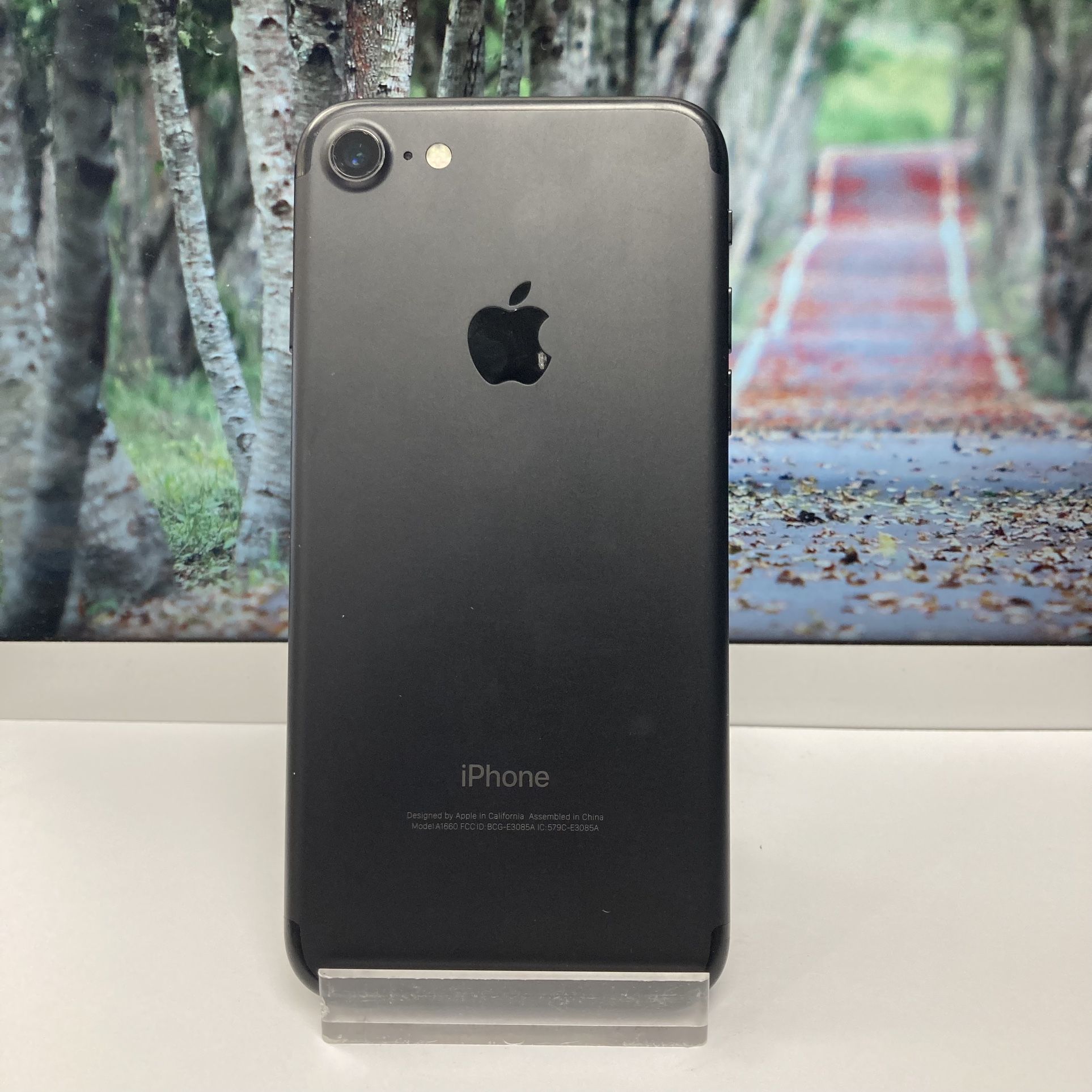 Iphone 7 32 gb, Factory Unlocked, Comes with Store warranty along with charger and cable.