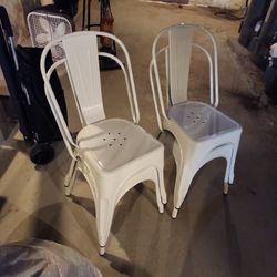 Set Of 4 Stackable White Metal Chairs