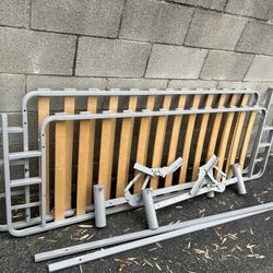 Great condition Metal futon frame