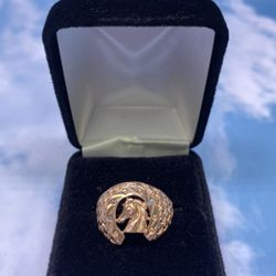 18K Horseshoe Ring 