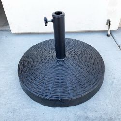 New In Box $45 Heavy Umbrella Base 20 Inches Round 55lbs Patio Stand Outdoor Garden Market